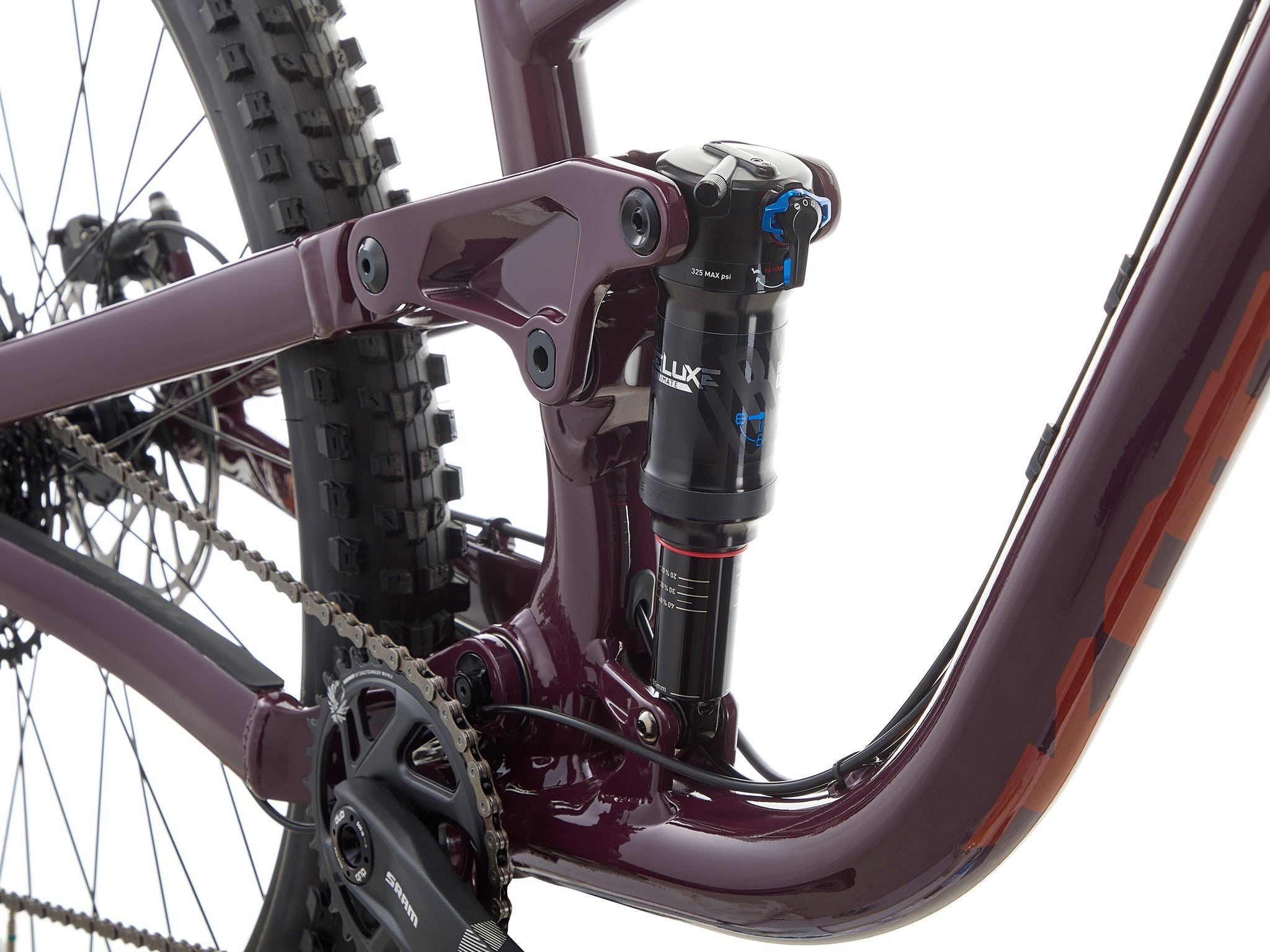Rider navigating a rugged trail on the Process 134 DL 27.5, demonstrating its performance and handling.