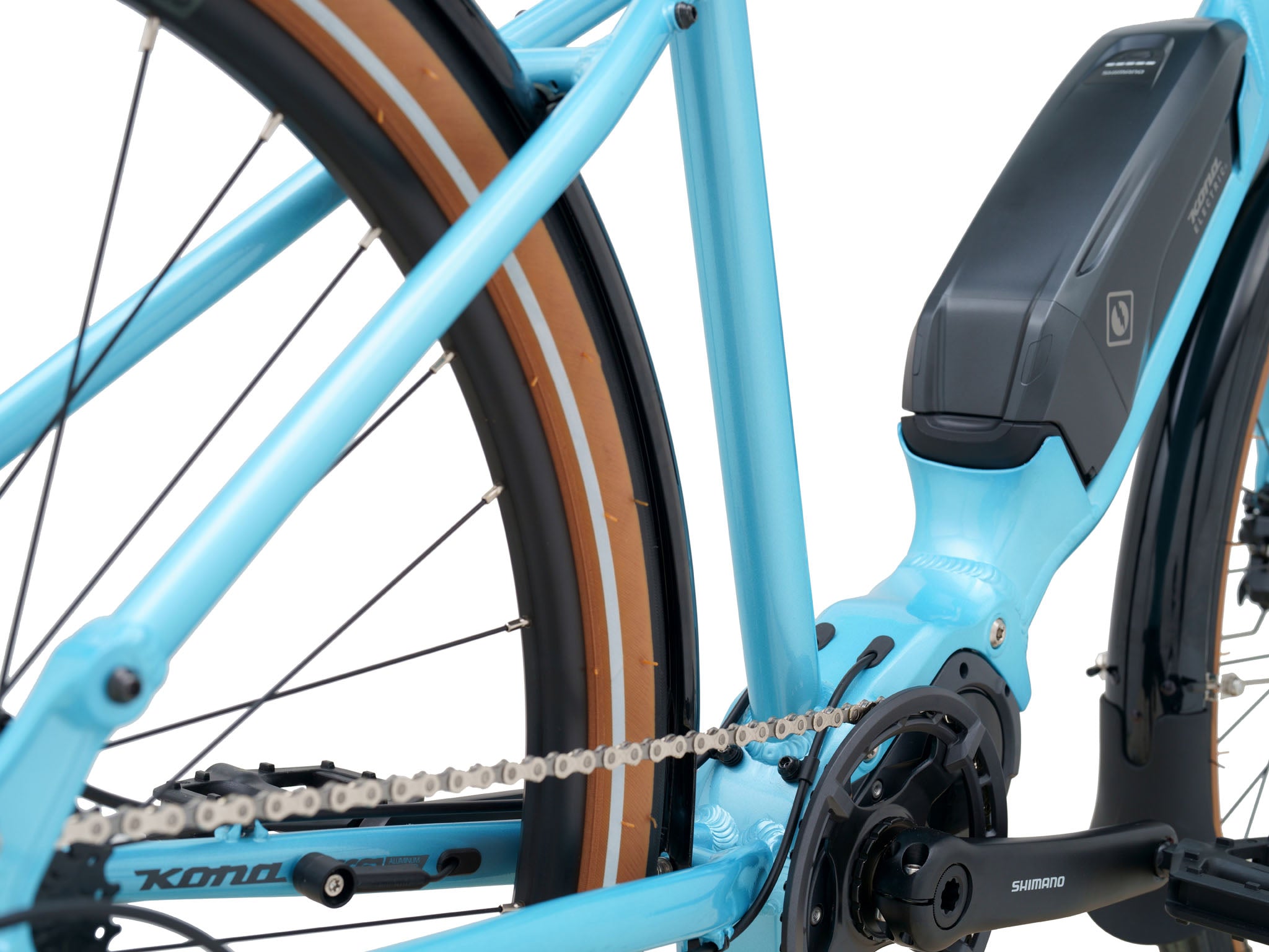 Front view of Dew-E electric commuter bike with city background