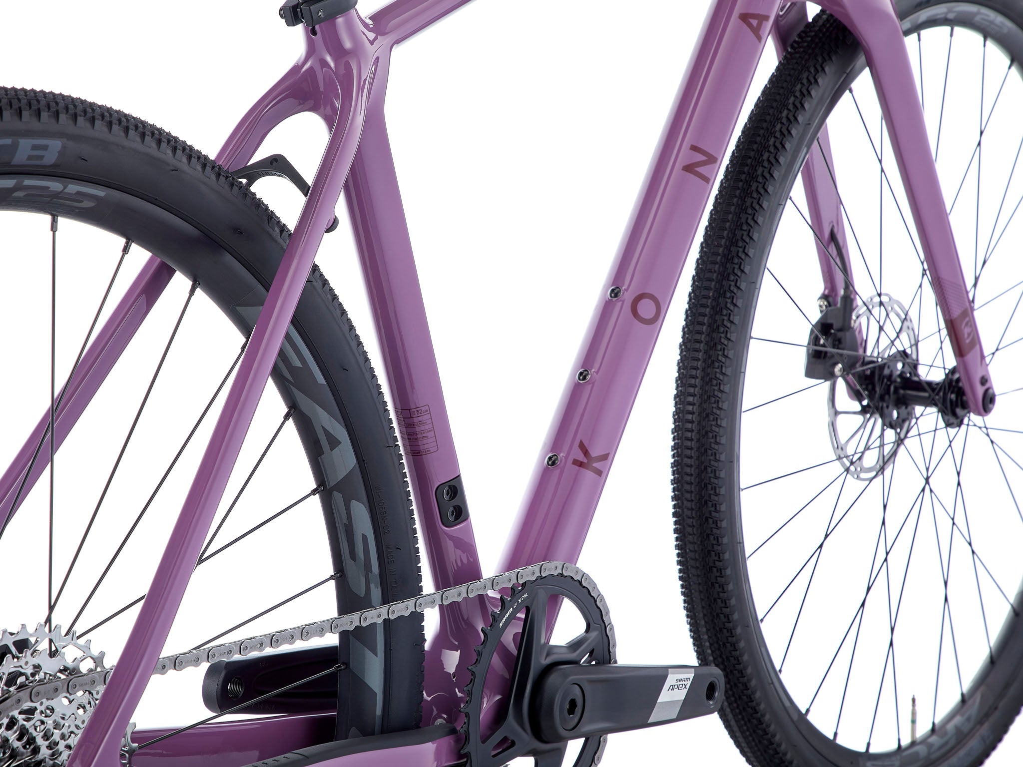 Gravix CR carbon gravel bike with bento box mounted for endurance riding