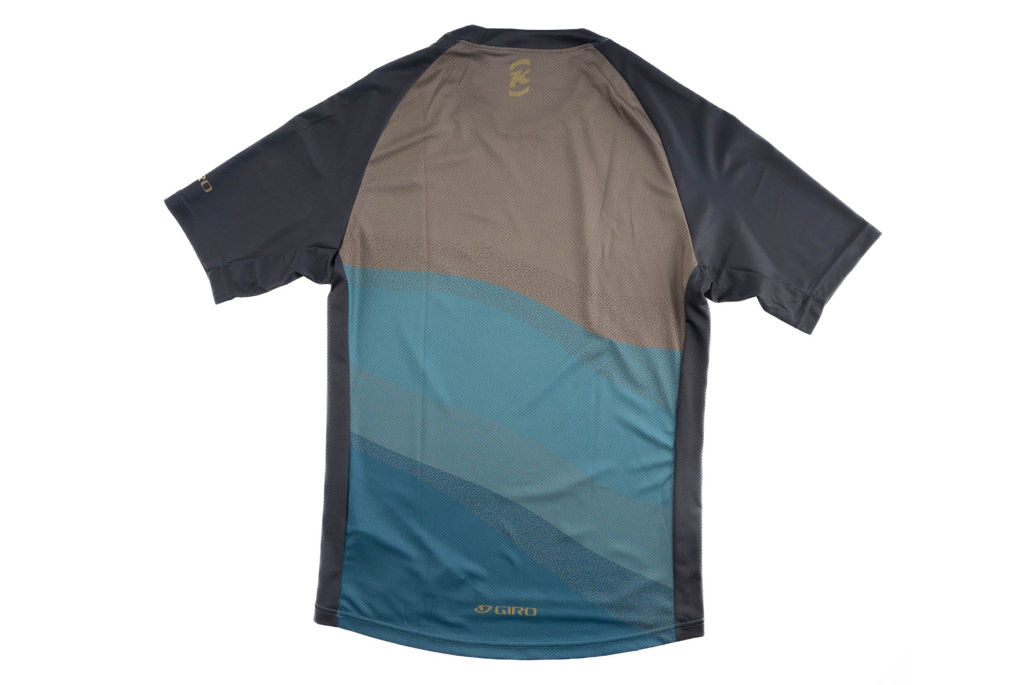 Lightweight breathable bike apparel with pockets for cycling enthusiasts