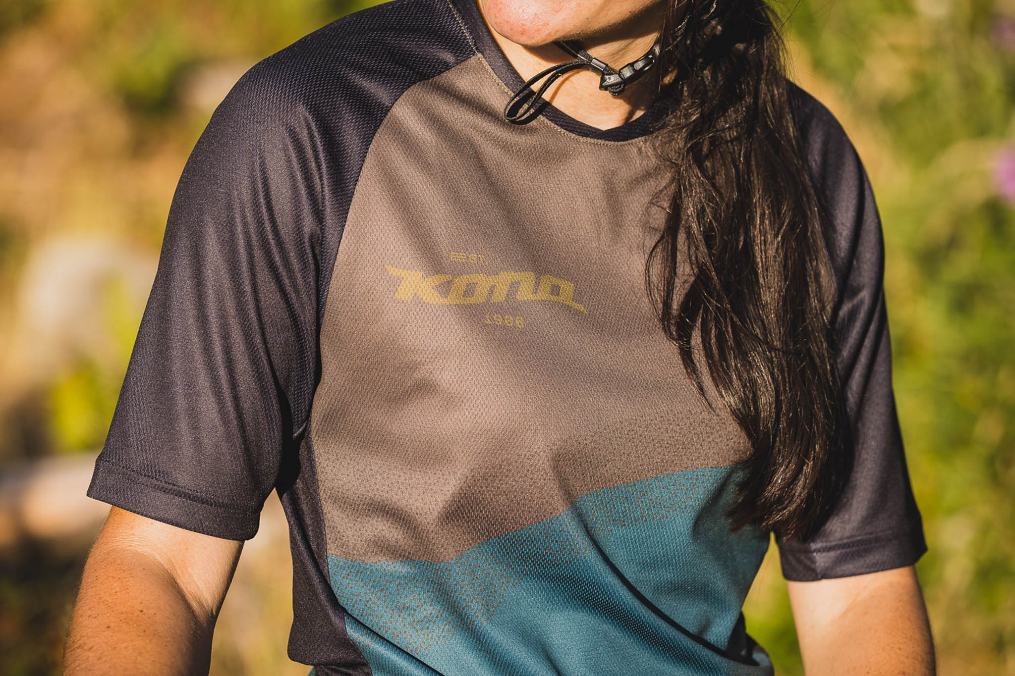 Raglan sleeve design on the summer cycling jersey for increased mobility