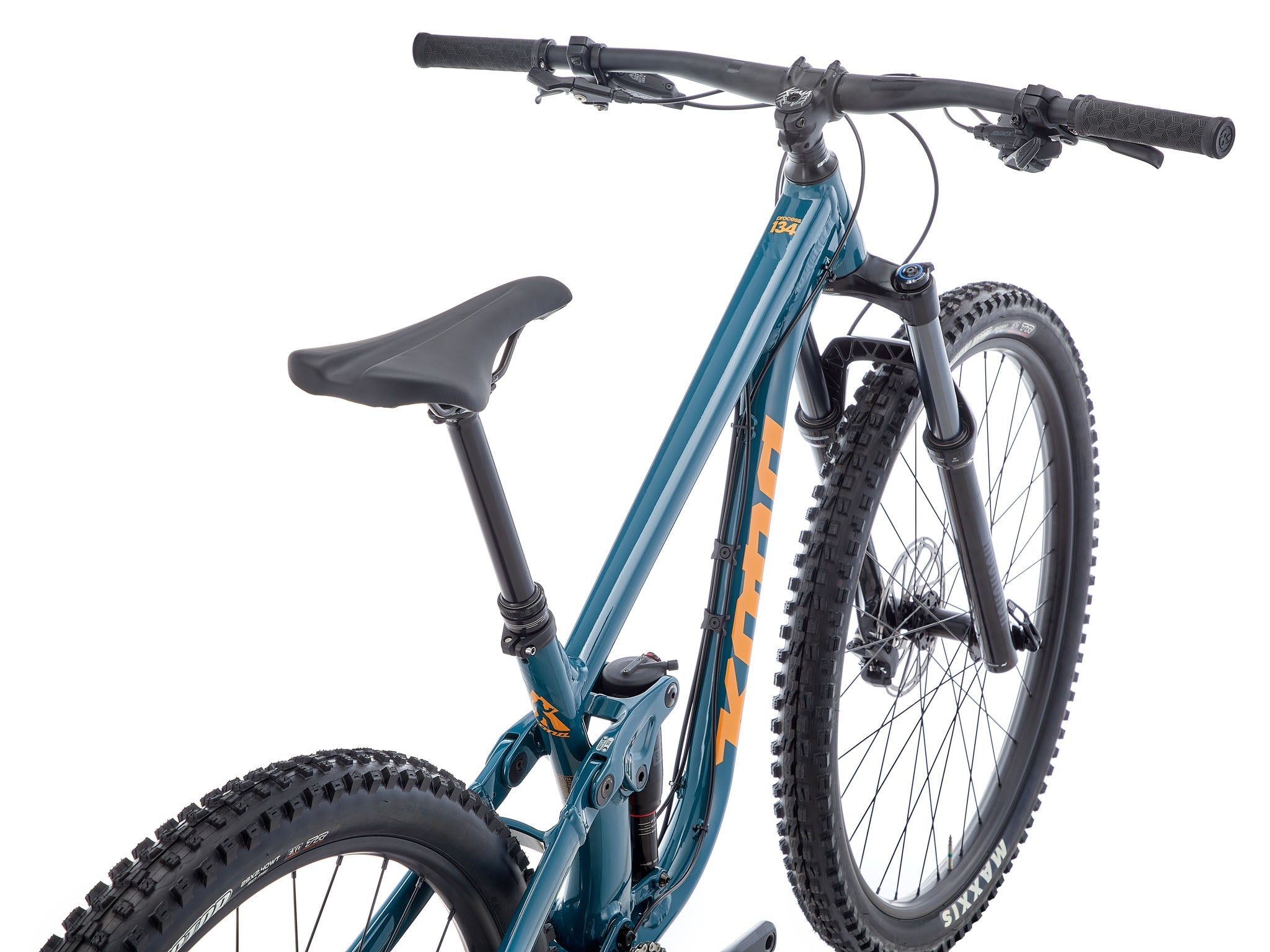 TrailMaster 134 mountain bike on rocky trail for trail riding