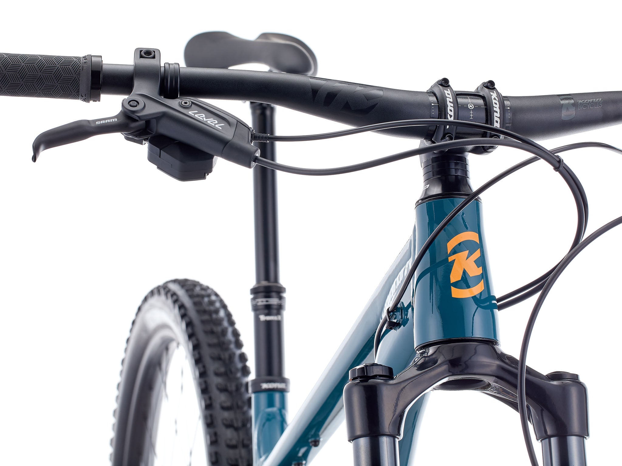 Close-up of full suspension system on TrailMaster 134